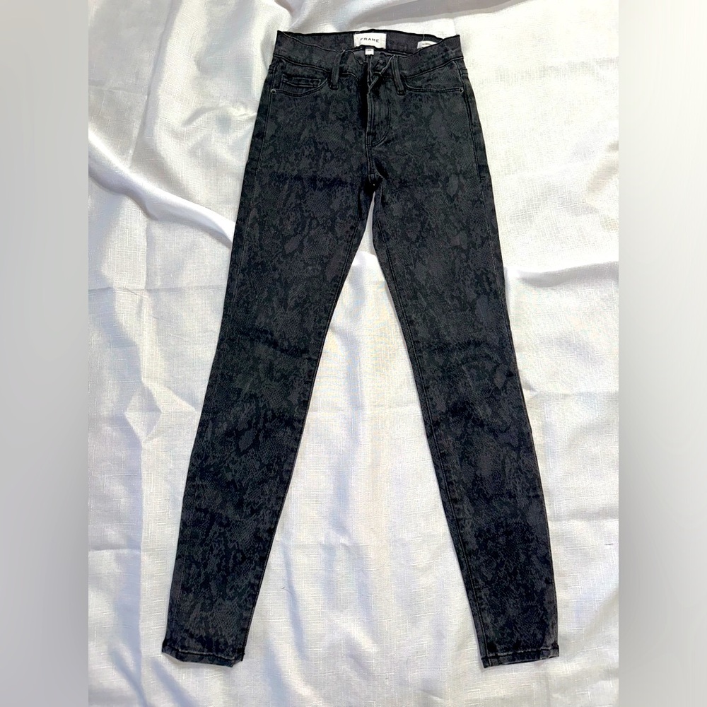 FRAME jeans, size 25, black/gray with print. Lightly worn